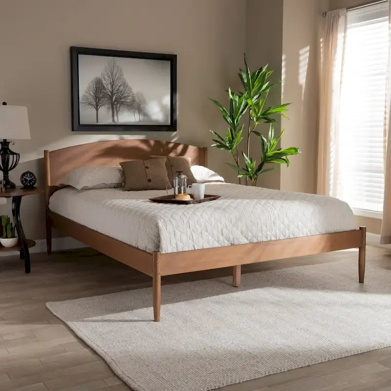 Lit plateforme en bois massif de style moderne
