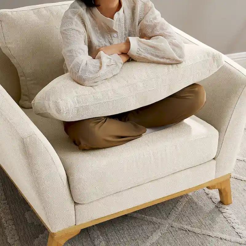 Fauteuil d'appoint moderne avec accoudoirs évasés